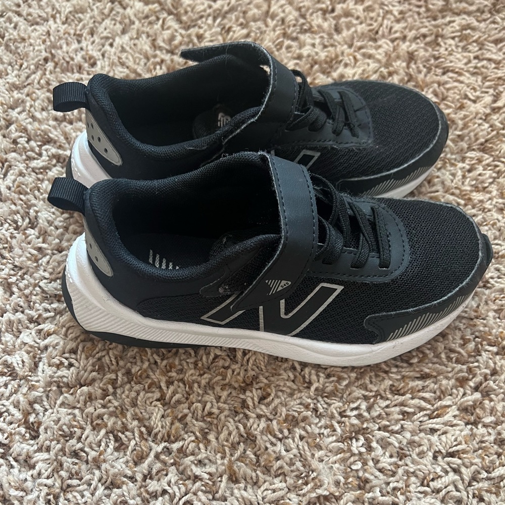 New balance sneakers in size 13